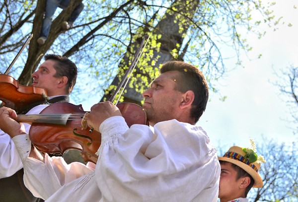 Portul maramureșean