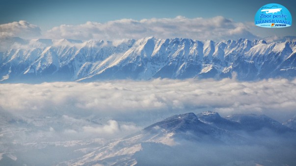 Zbor peste Transilvania - Munții Piatra Craiului Zbor peste Transilvania - Munții Piatra Craiului