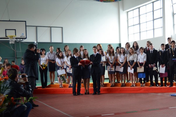 Și am predat cheia școlii Și am predat cheia școlii