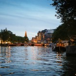 Plimbare pe canalele din Amsterdam