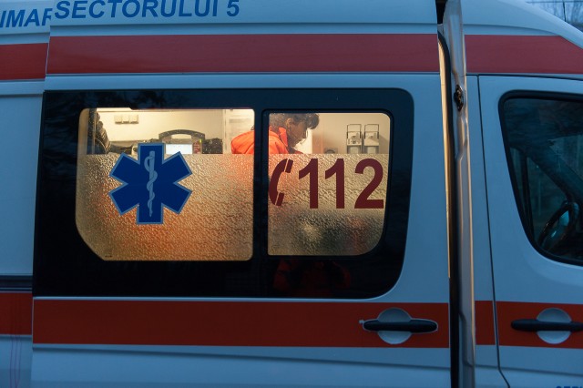 Primul caz - Fotoreportaj: 15 ore pe ambulanță