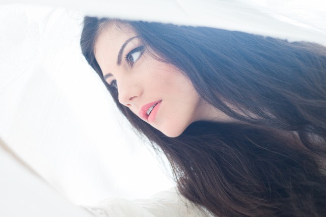 oana-primele-portrete-cu-lumini-externe-13