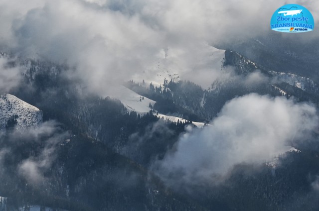 zbor-peste-transilvania-norii-deasupra-platoului-bucegilor-12